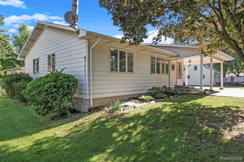 5478 Corunna Road Flint, MI 48532 - Photo 4 of 29
