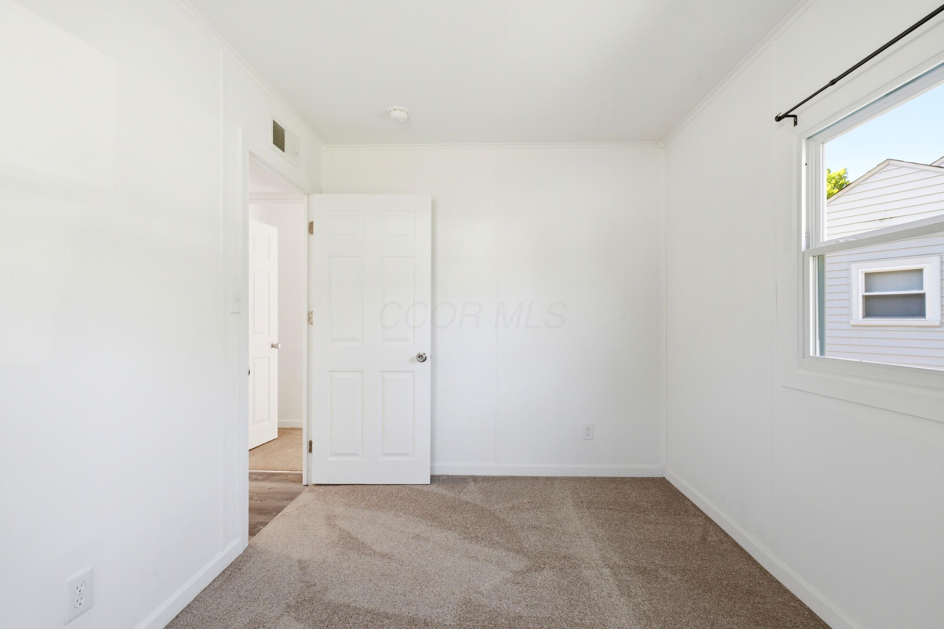 118 South Hampton Road Columbus, OH 43213 - Photo 14 of 29 dsc06465