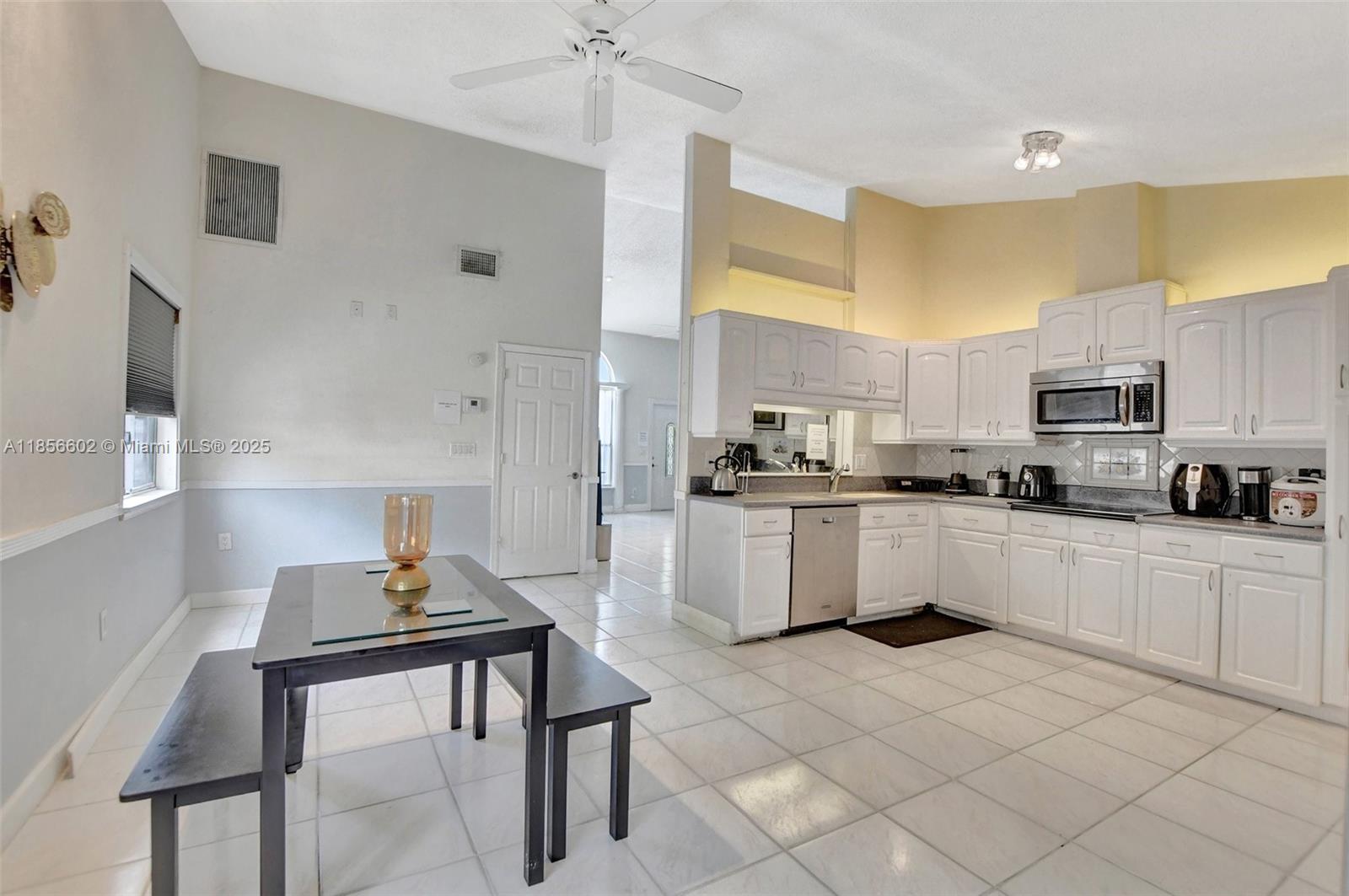 8176 Scenic Turn Boca Raton, FL 33433 - Photo 10 of 60