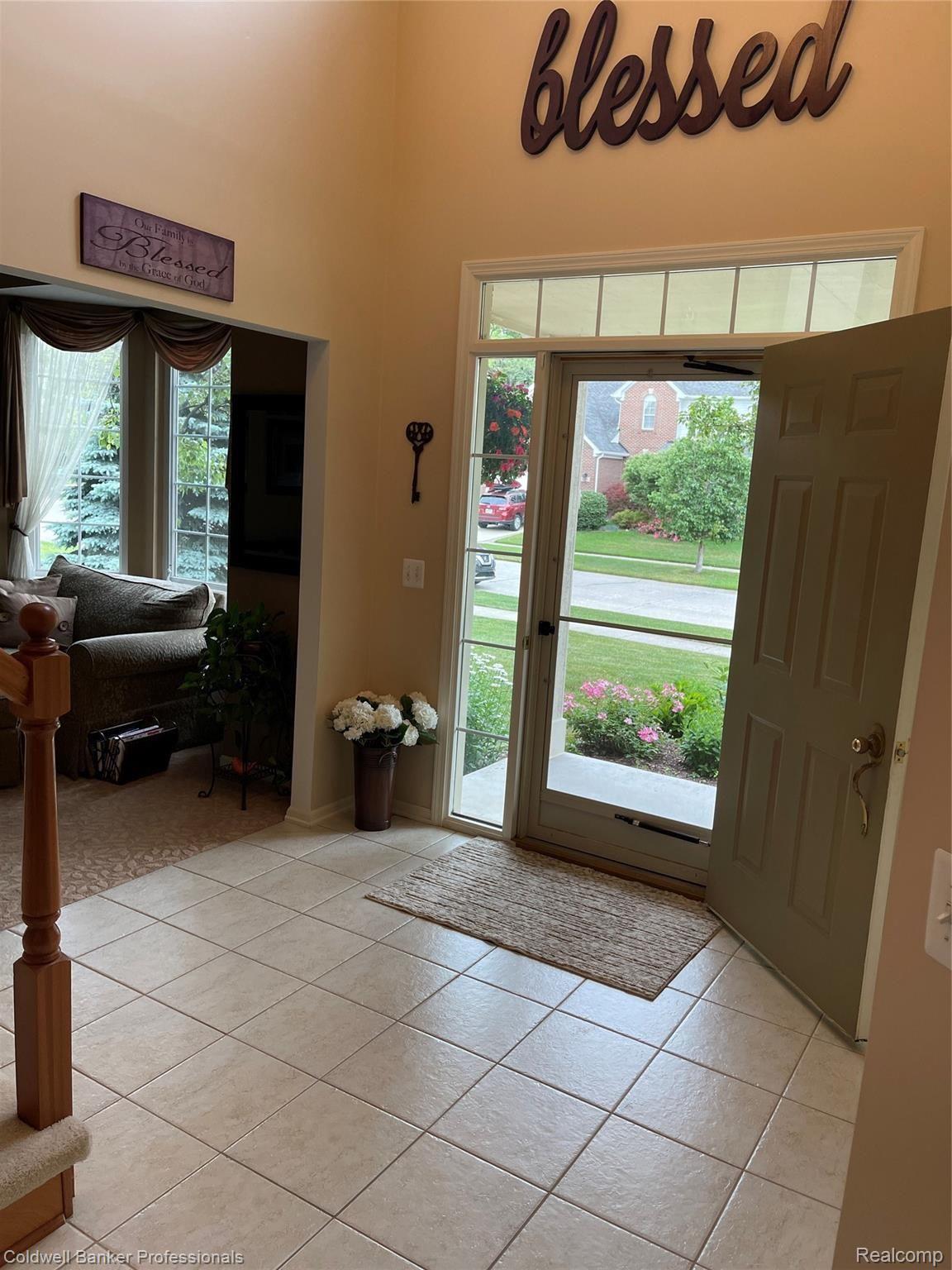 2541 Florence Drive Rochester, MI 48309 - Photo 9 of 33 IMG_3635.JPG