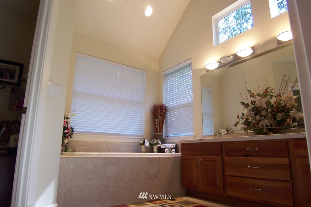 3337 Arvick Road Southeast Port Orchard, WA 98366 - Photo 12 of 23 Gallery Image 12