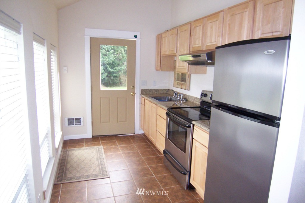 3337 Arvick Road Southeast Port Orchard, WA 98366 - Photo 20 of 23 Gallery Image 20