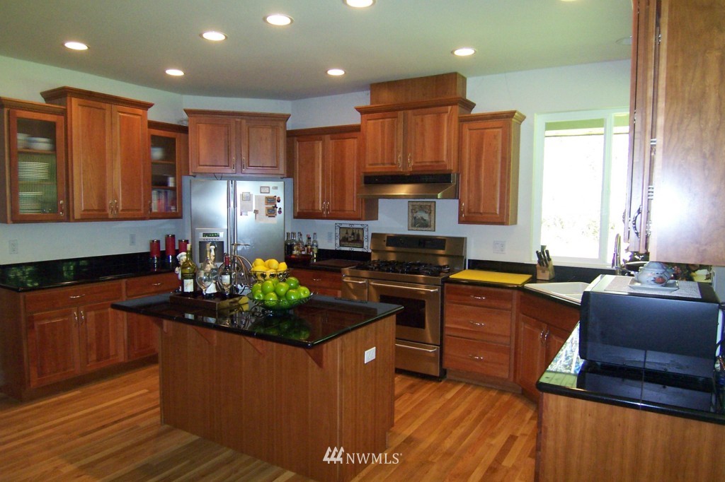 3337 Arvick Road Southeast Port Orchard, WA 98366 - Photo 9 of 23 Gallery Image 9