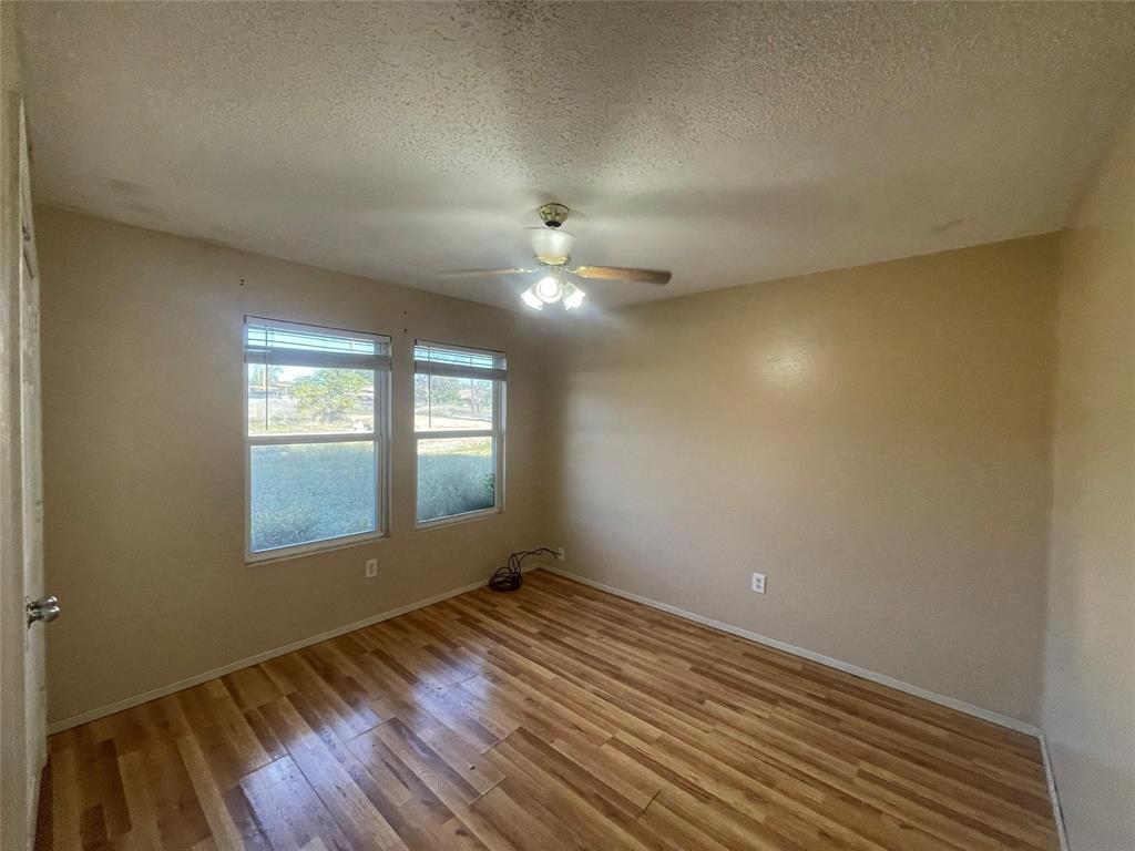 4217 Quail Ridge Court Granbury, TX 76049 - Photo 5 of 7