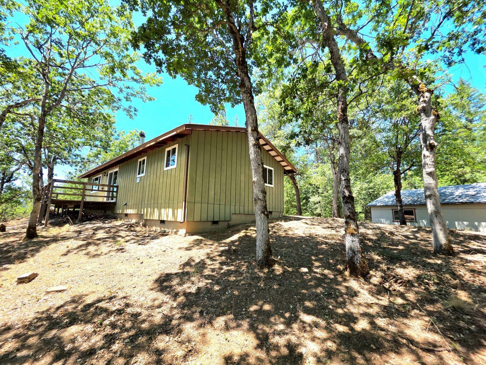 2129 Brady Road Hayfork, CA 96041 - Photo 8 of 39 br8
