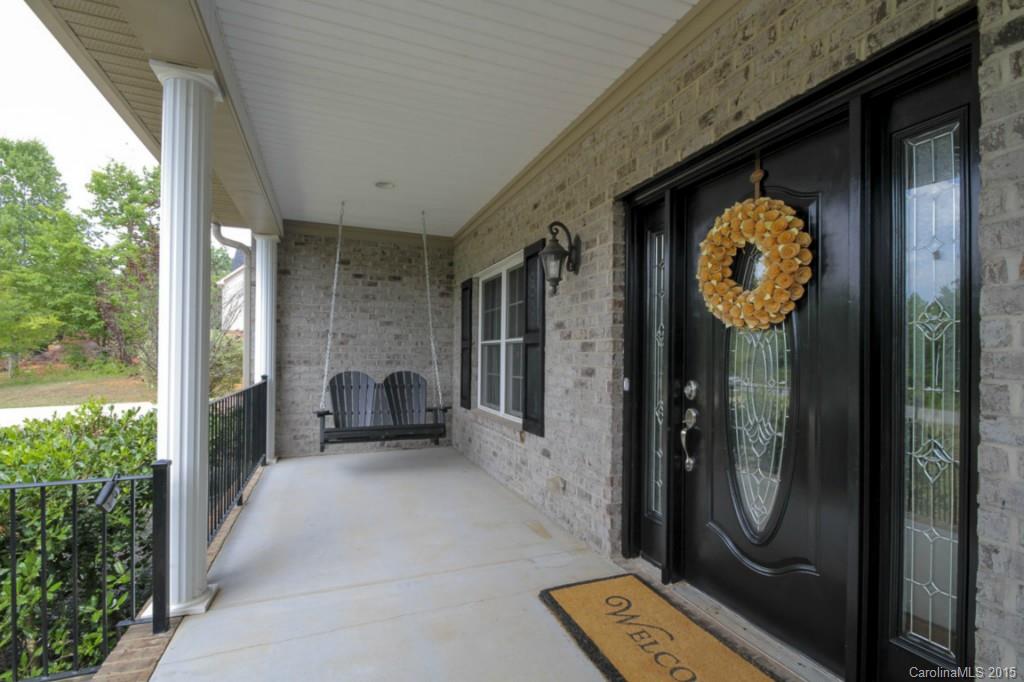6698 Maple Spring Court Denver, NC 28037 - Photo 2 of 24 Gallery Image 2