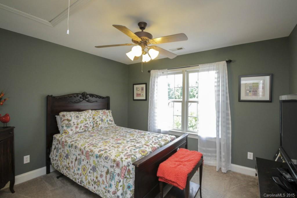 6698 Maple Spring Court Denver, NC 28037 - Photo 14 of 24 Gallery Image 14