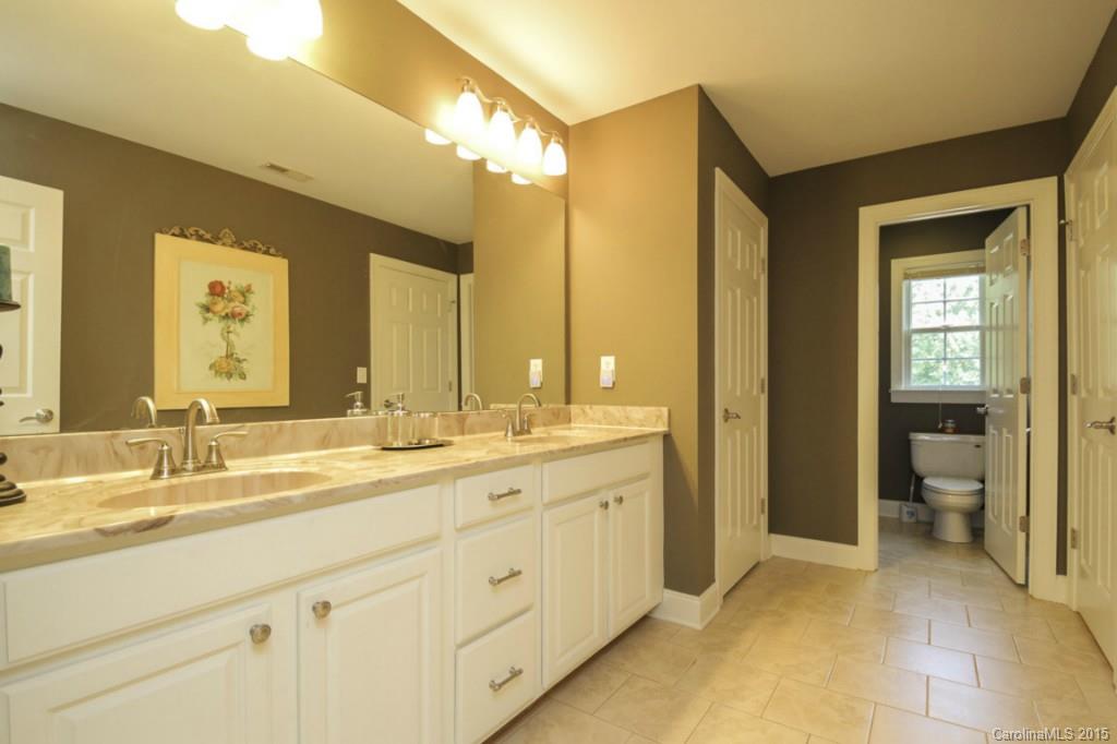 6698 Maple Spring Court Denver, NC 28037 - Photo 17 of 24 Gallery Image 17