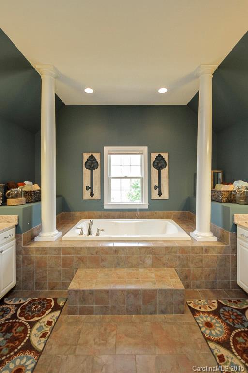 6698 Maple Spring Court Denver, NC 28037 - Photo 19 of 24 Gallery Image 19