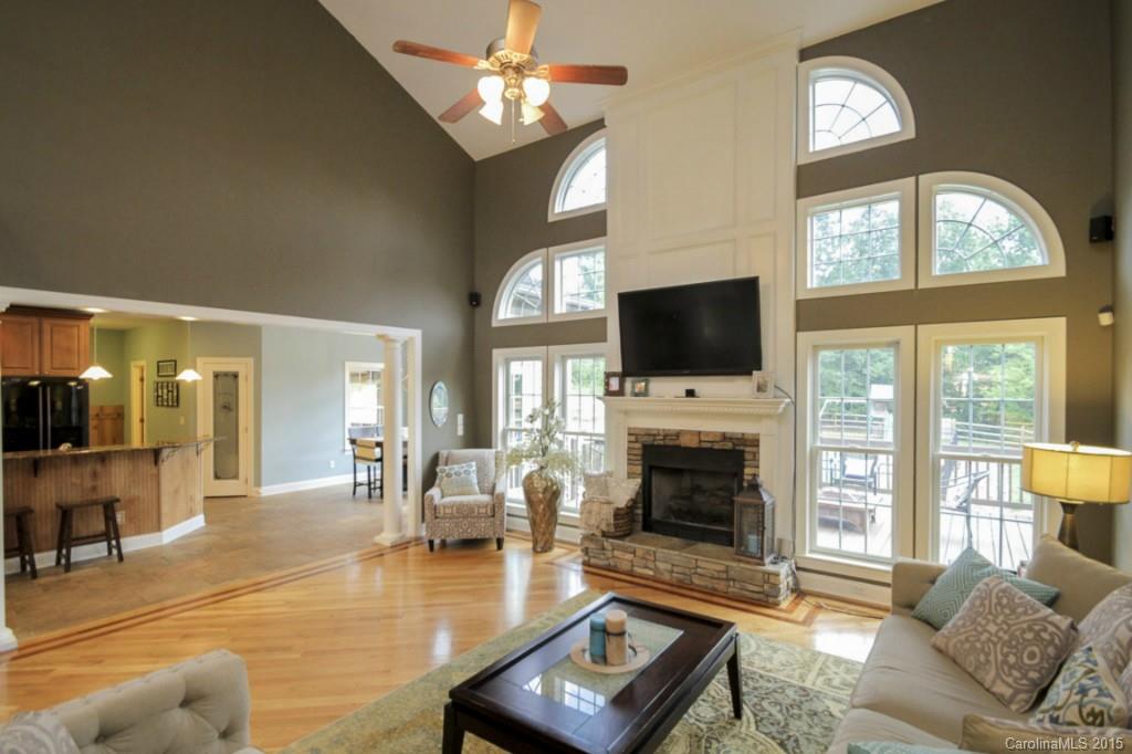 6698 Maple Spring Court Denver, NC 28037 - Photo 6 of 24 Gallery Image 6