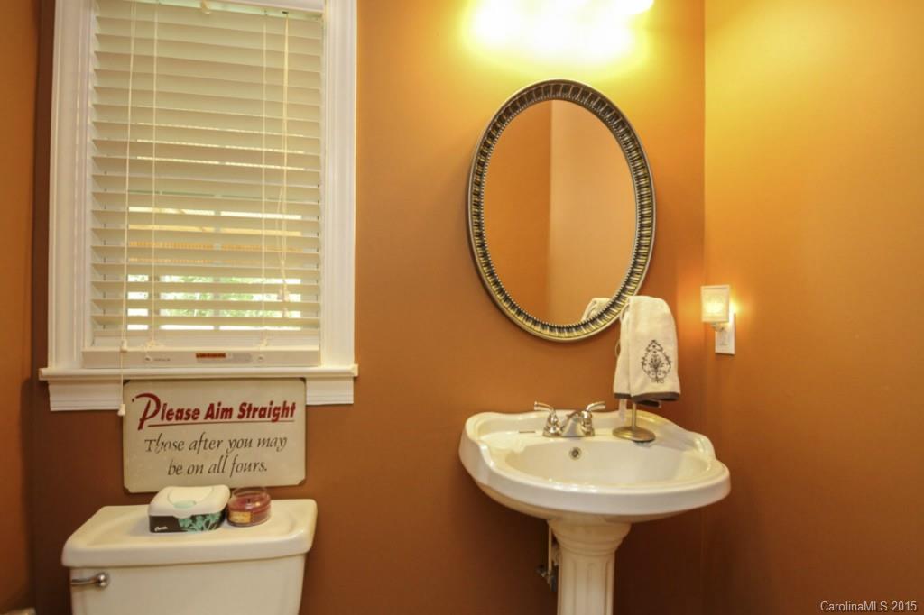 6698 Maple Spring Court Denver, NC 28037 - Photo 10 of 24 Gallery Image 10
