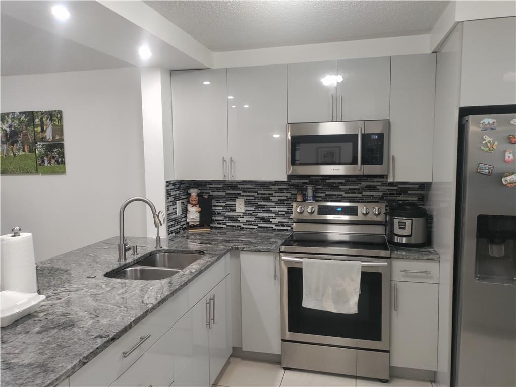 357 North Rock Island Road, Unit 101 Margate, FL 33063 - Photo 2 of 32 Photo 2