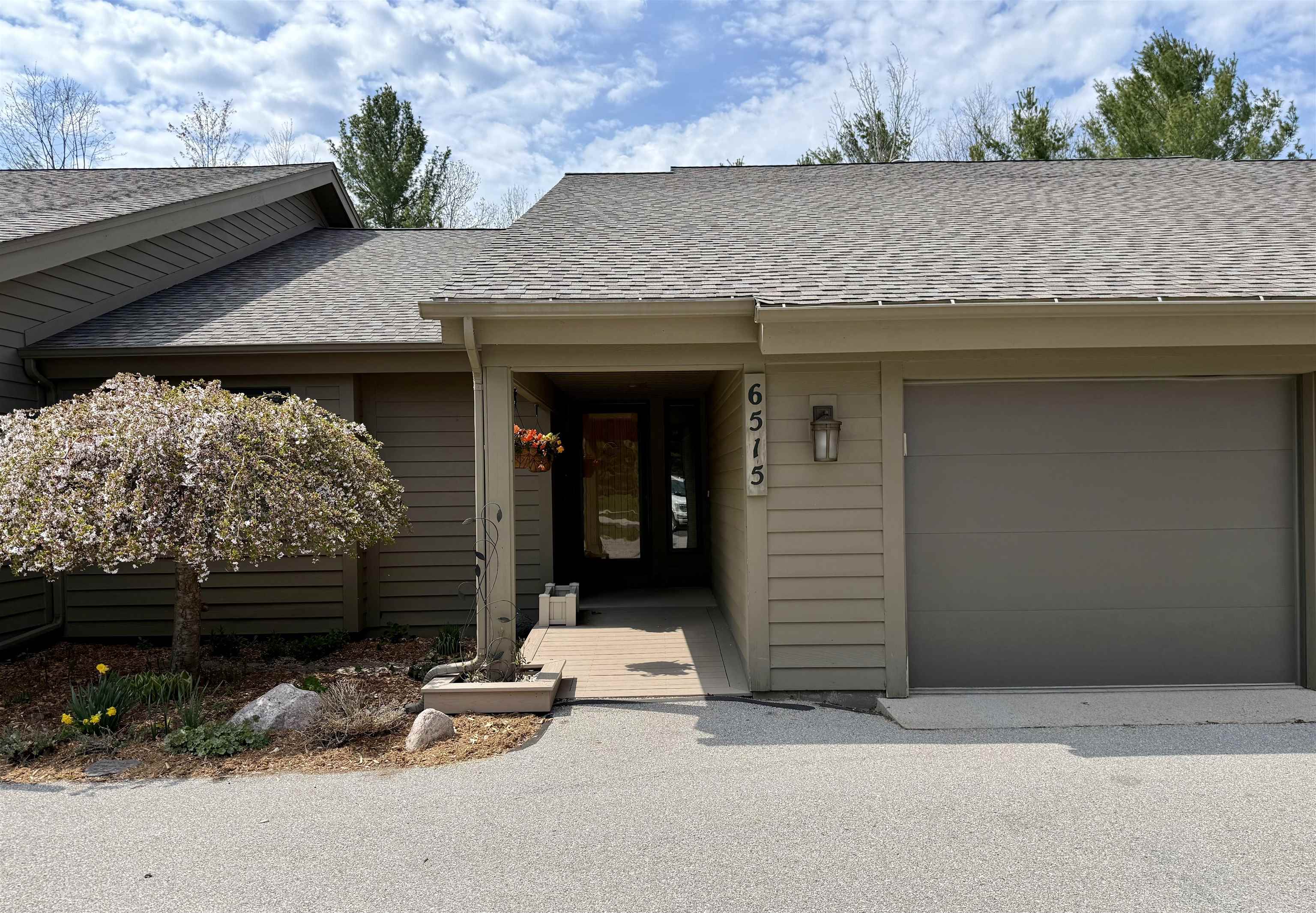6515 Mission Ridge Traverse City, MI 49686 - Photo 5 of 77