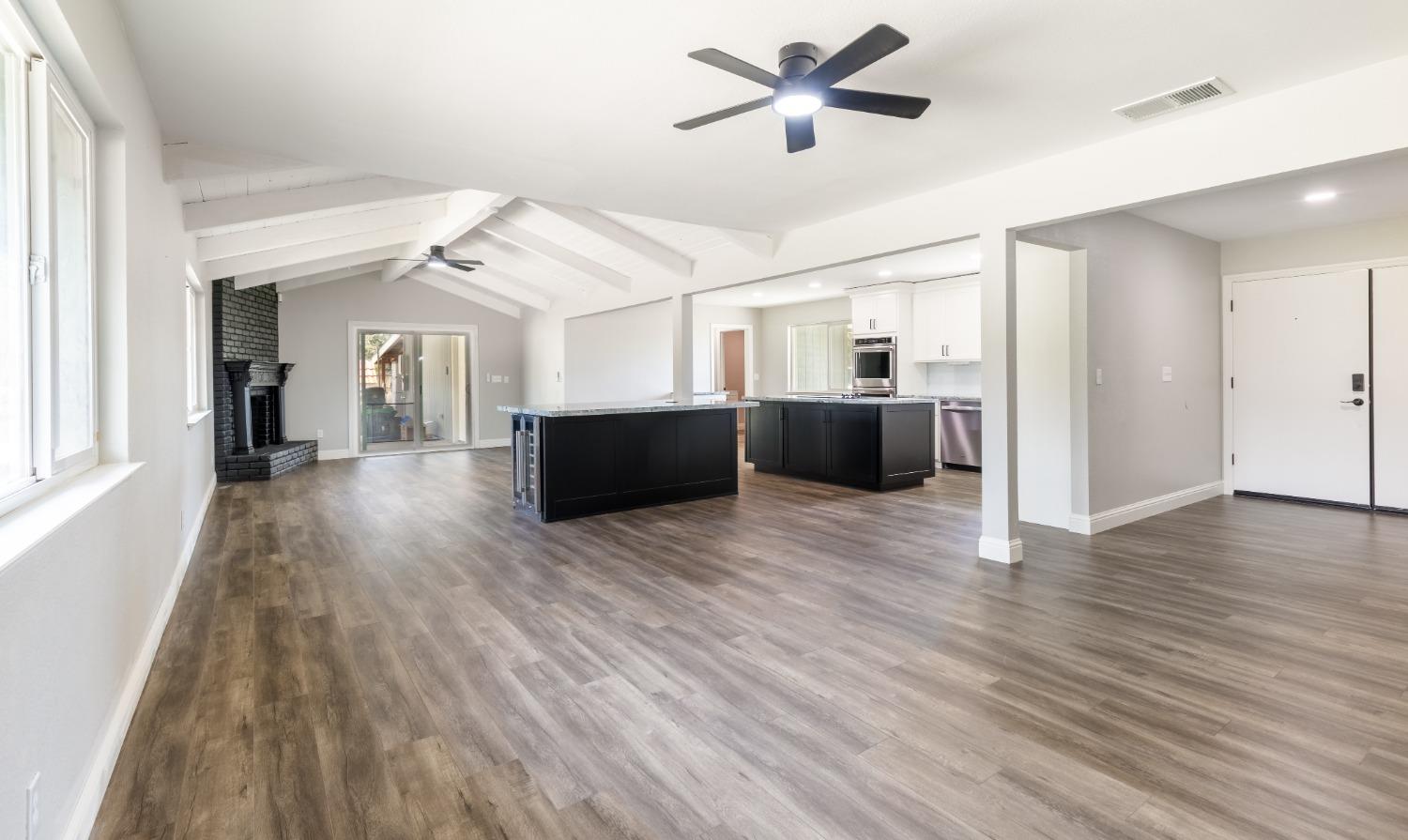 41111 Ave 11 Madera, CA 93636 - Photo 4 of 38