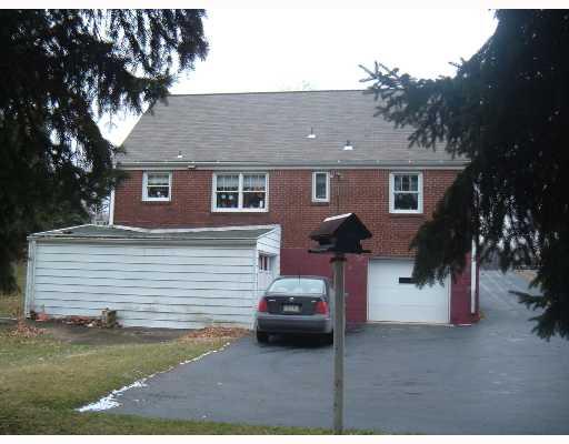218 Goldsmith Road Pittsburgh, PA 15237 - Photo 3 of 6 Exterior Back.