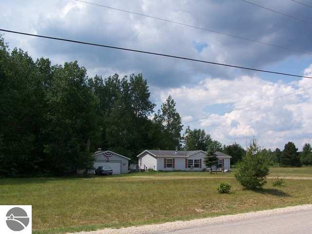 6518 Walton Road Kingsley, MI 49649 - Photo 1 of 15 1690950.JPG