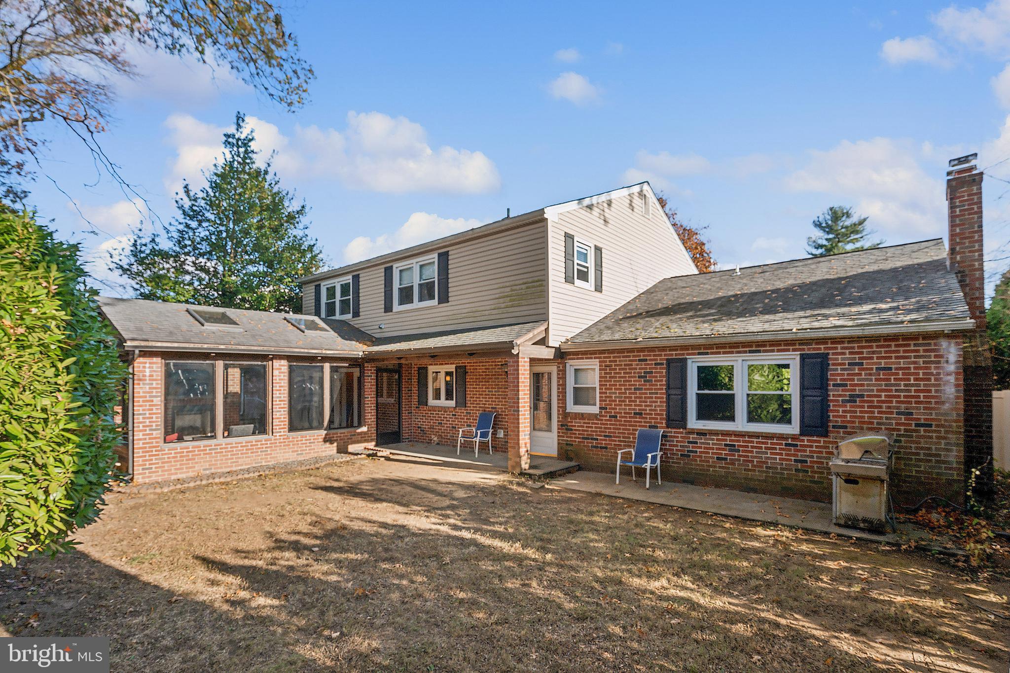222 Wells Lane Springfield, PA 19064 - Photo 3 of 30