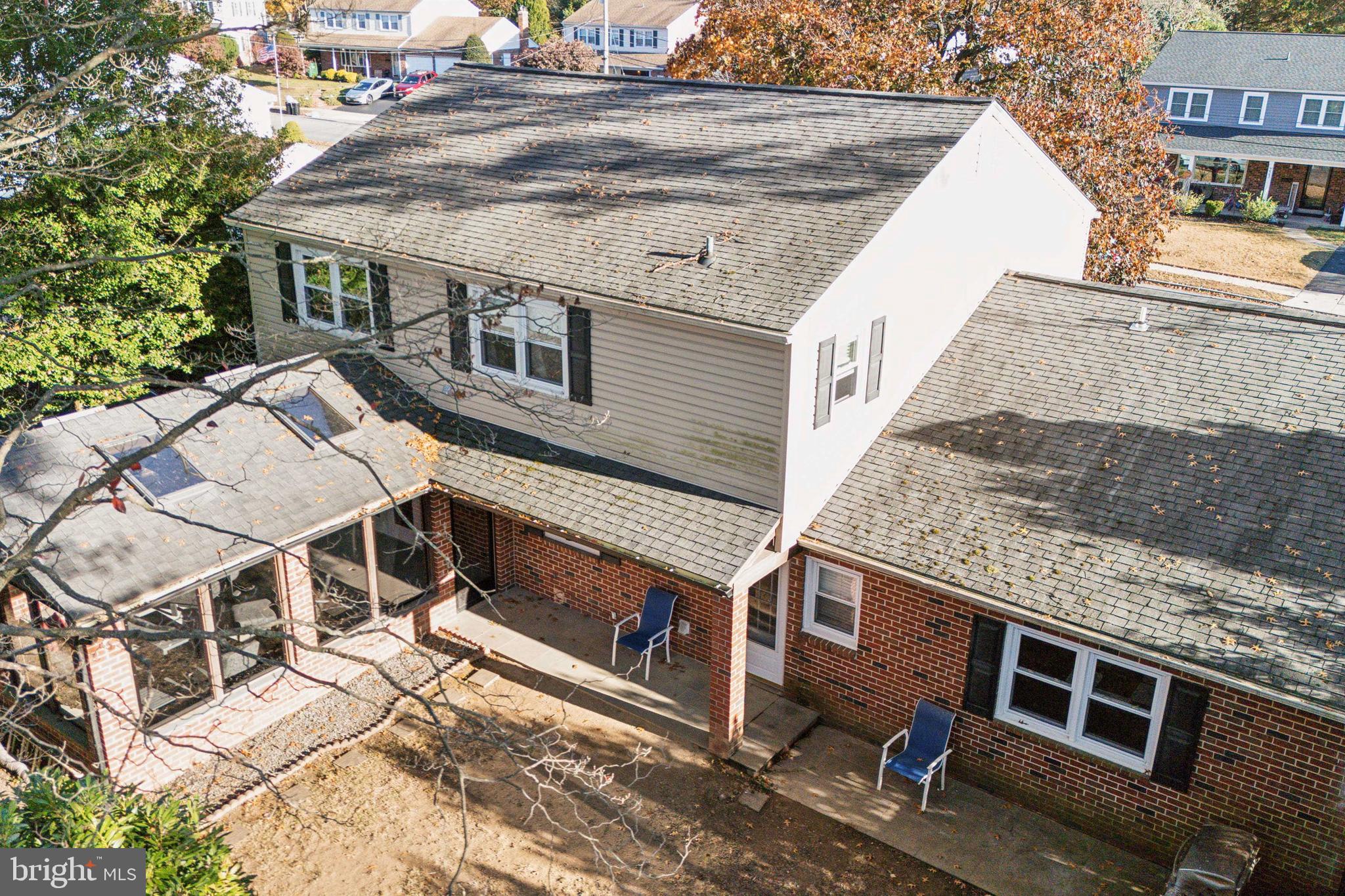 222 Wells Lane Springfield, PA 19064 - Photo 5 of 30