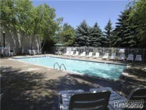 1576 O'Neil Circle Rochester Hills, MI 48307 - Photo 12 of 15