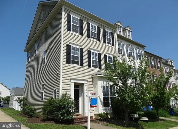 $3,200 | 23612 Bennett Chase Drive, Clarksburg, MD 20871