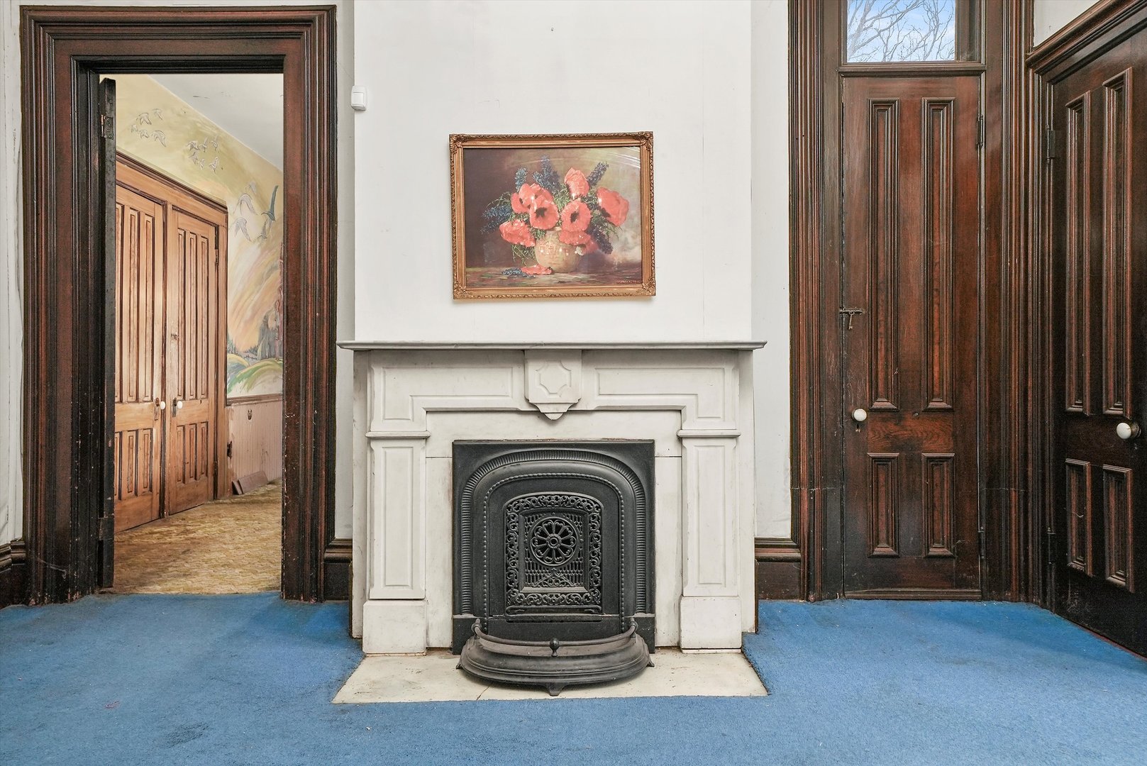 112 South Charleton Street Willow Springs, IL 60480 - Photo 18 of 34 a view of a livingroom with a fireplace closet and windows