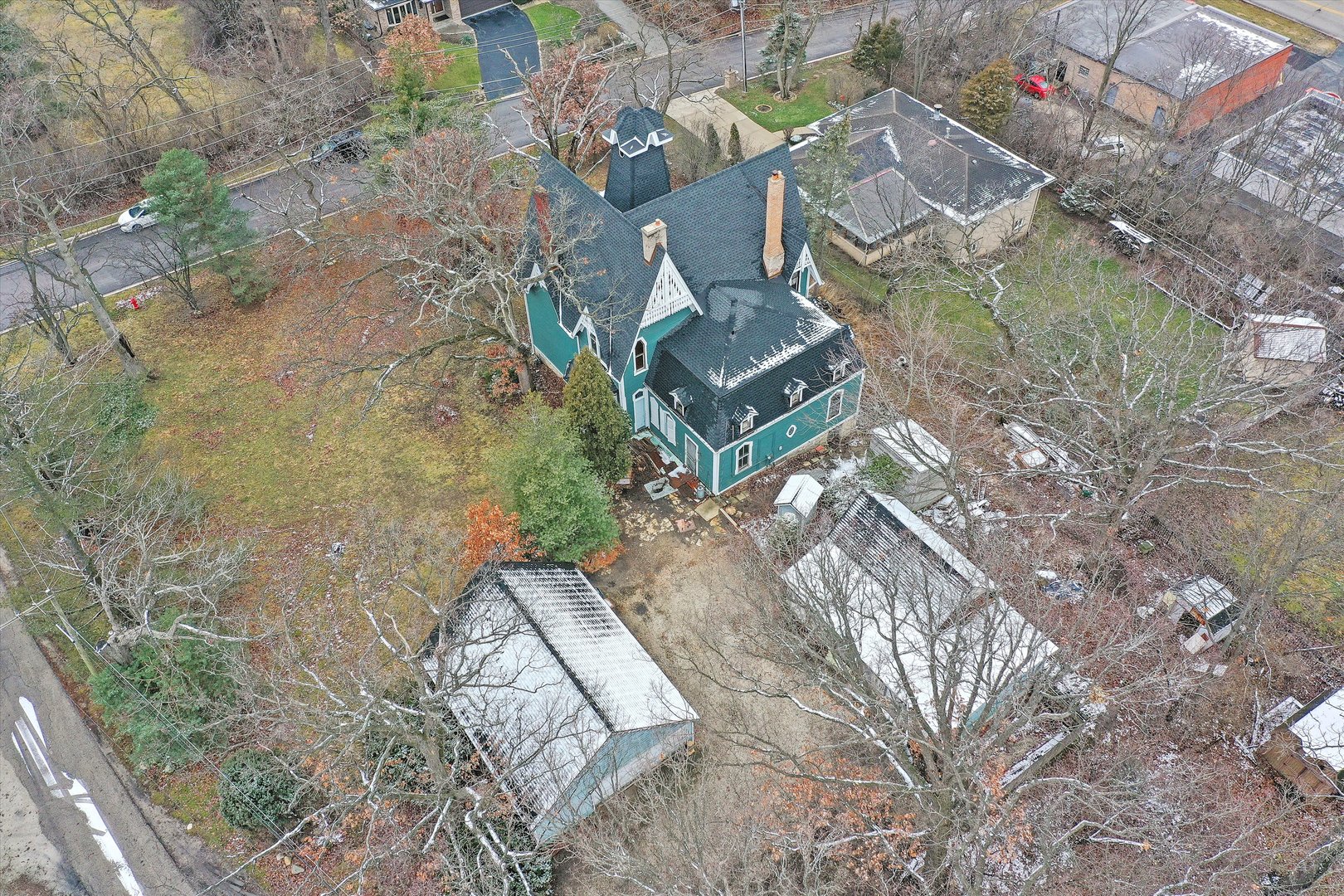 112 South Charleton Street Willow Springs, IL 60480 - Photo 8 of 34 an aerial view of residential house with outdoor space