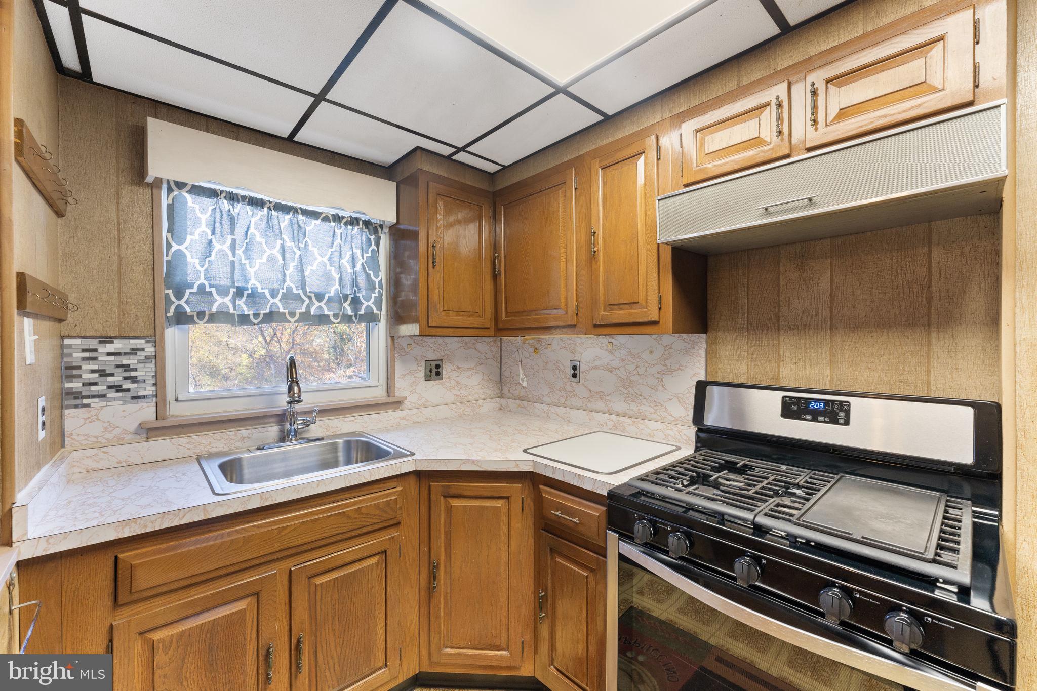 213 Overlook Road Philadelphia, PA 19128 - Photo 12 of 25 Gallery Image 12
