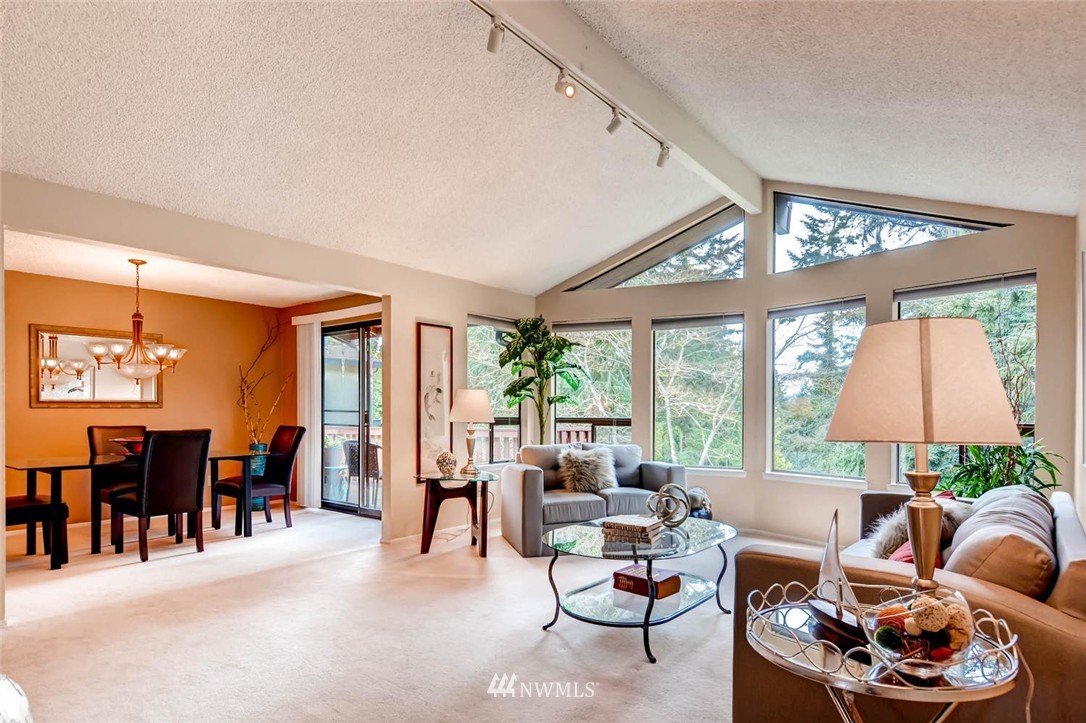 12438 Southeast 98th Street Renton, WA 98056 - Photo 2 of 25