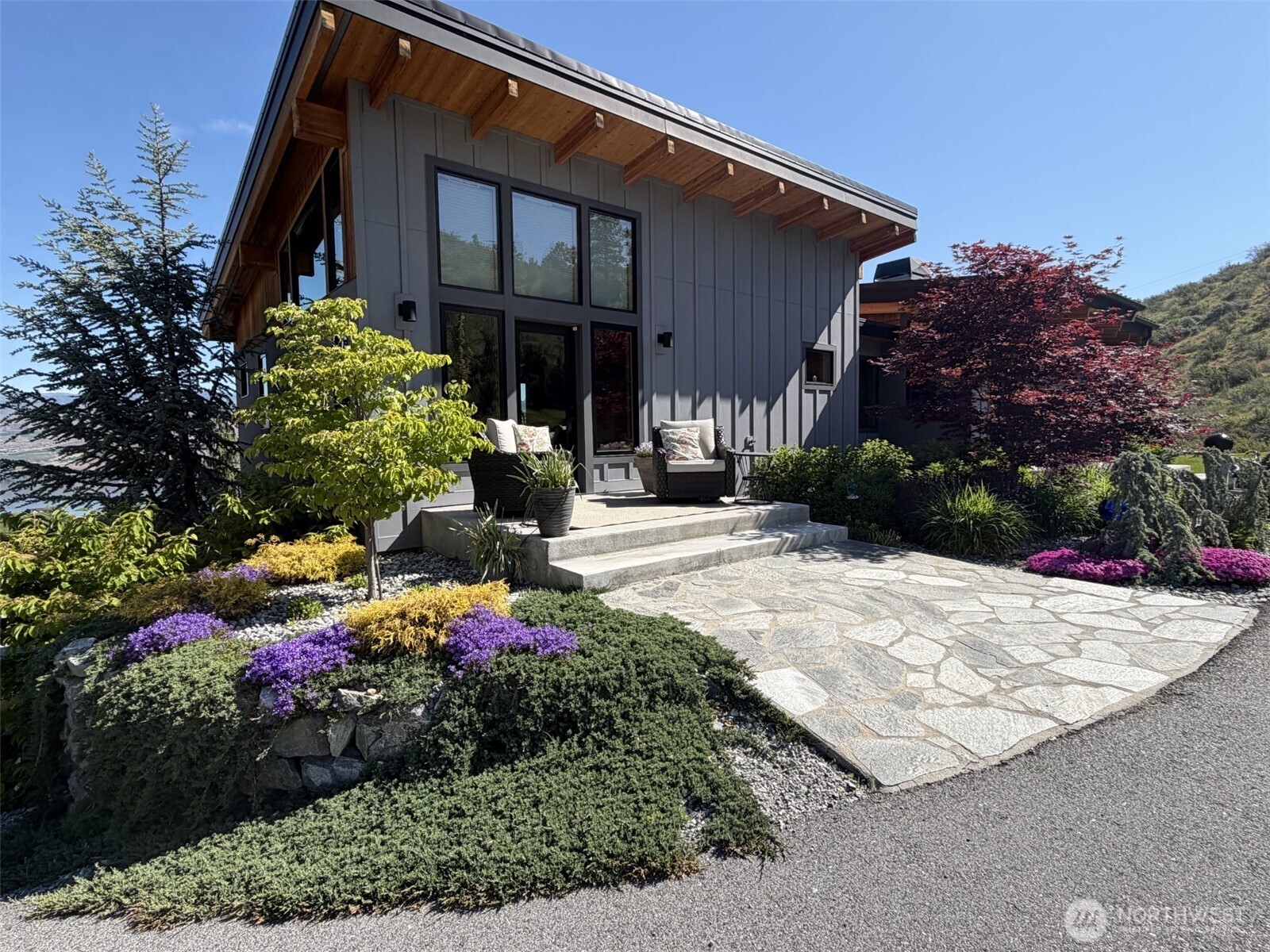 111 Hawks Meadow Road Chelan, WA 98816 - Photo 10 of 40