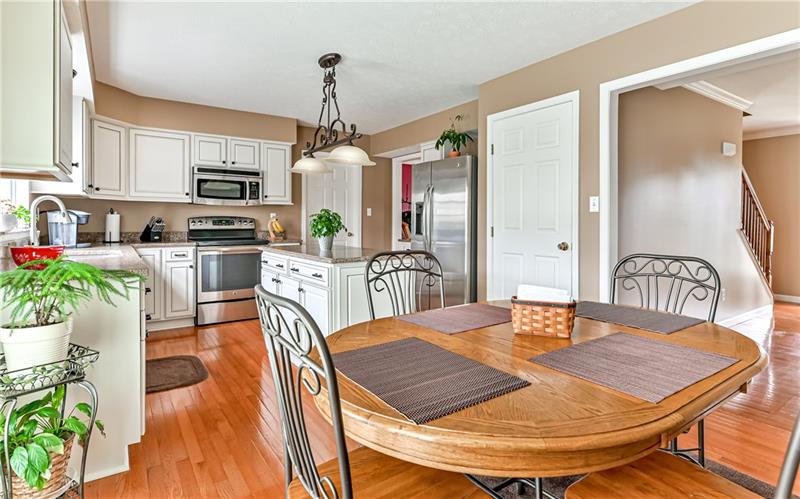 129 Lori Road Gibsonia, PA 15044 - Photo 8 of 25 Gallery Image 8