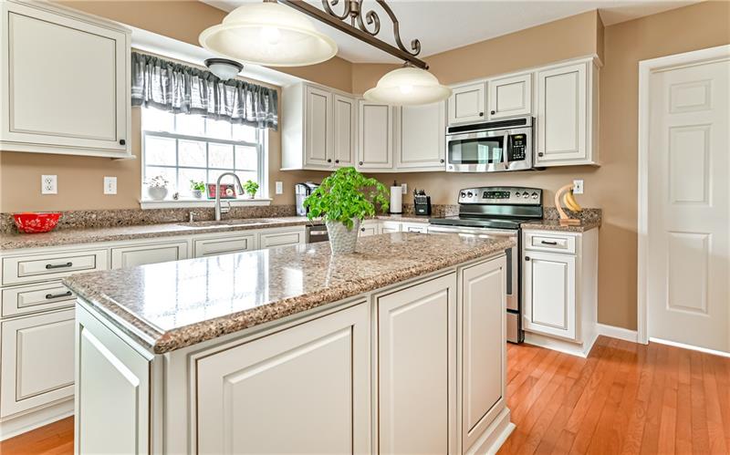 129 Lori Road Gibsonia, PA 15044 - Photo 10 of 25 Gallery Image 10
