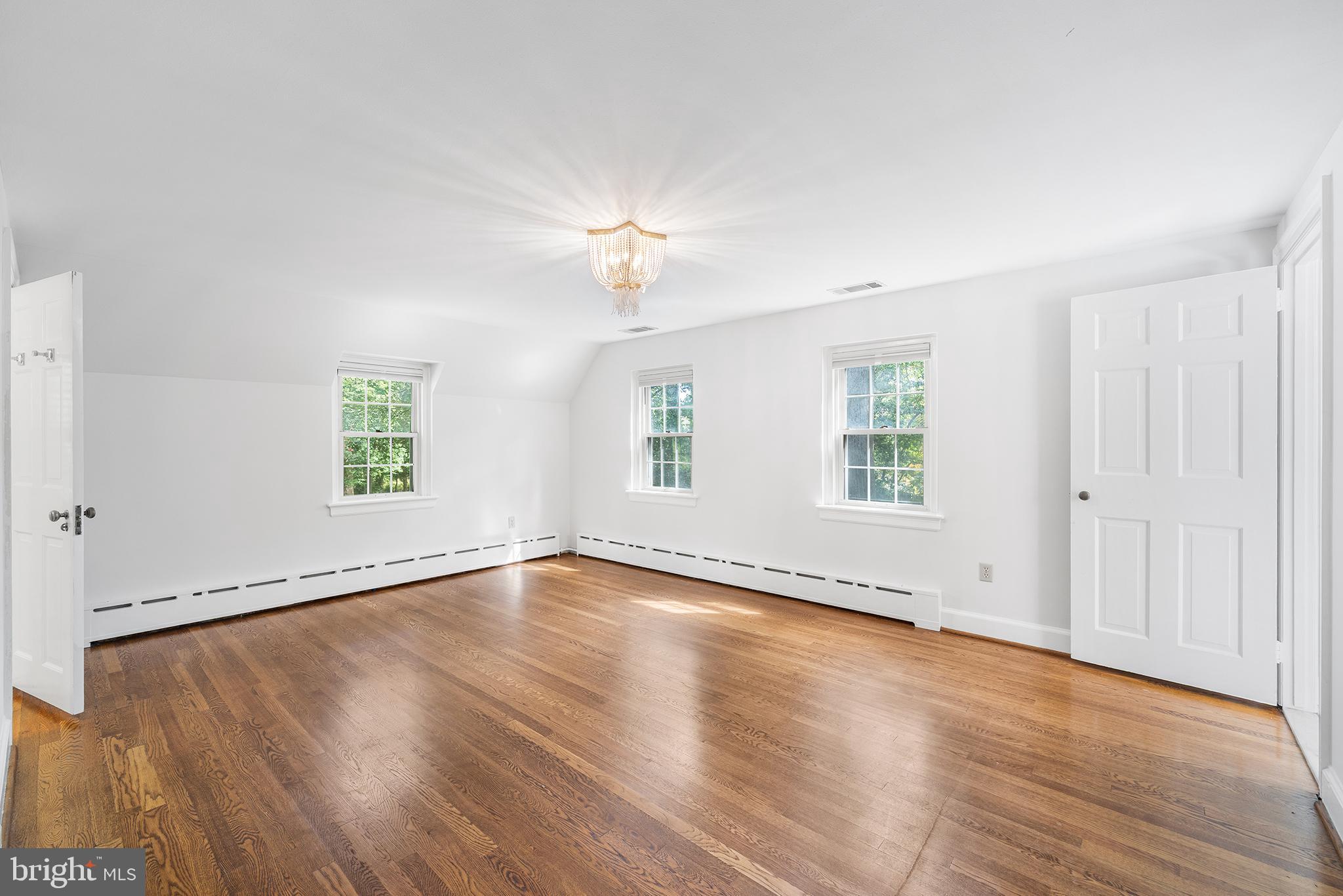 2 Forest Road Wayne, PA 19087 - Photo 18 of 33 Bright primary en-suite