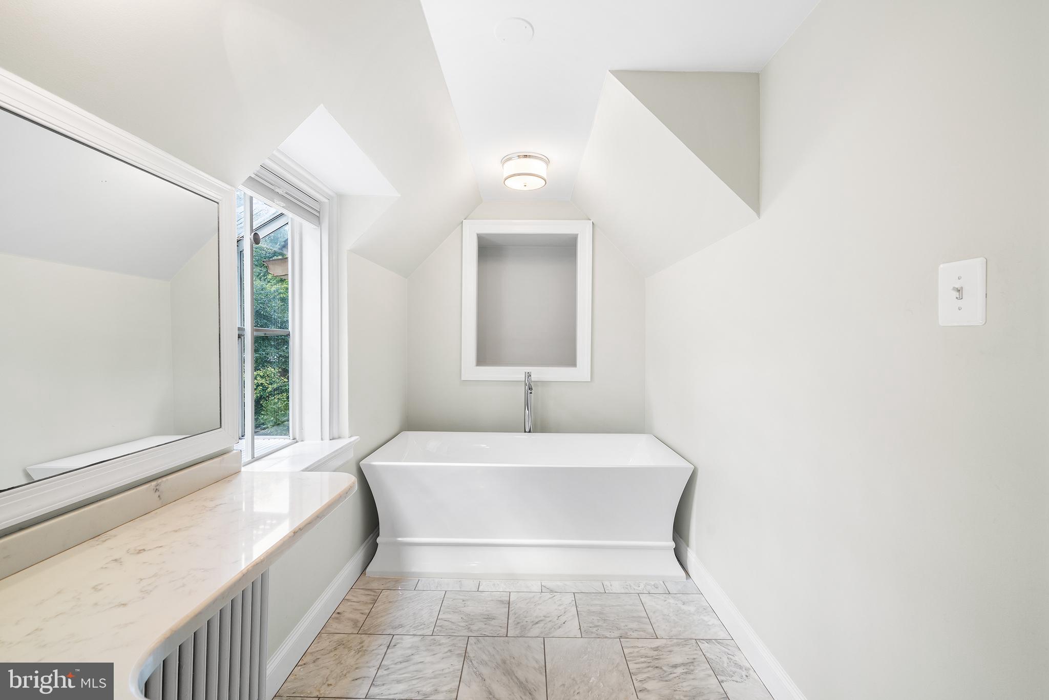 2 Forest Road Wayne, PA 19087 - Photo 21 of 33 Second primary bath with soaking tub