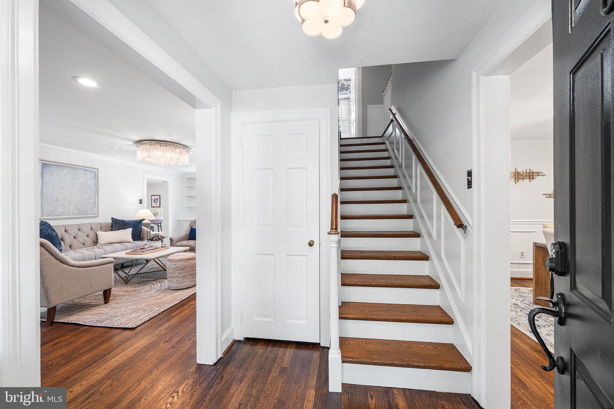 2 Forest Road Wayne, PA 19087 - Photo 3 of 33 Inviting foyer