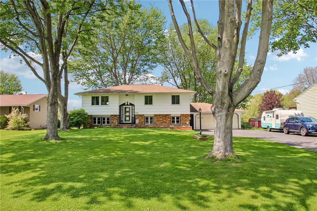 301 Bennett Road Parma, NY 14468 - Photo 3 of 50
