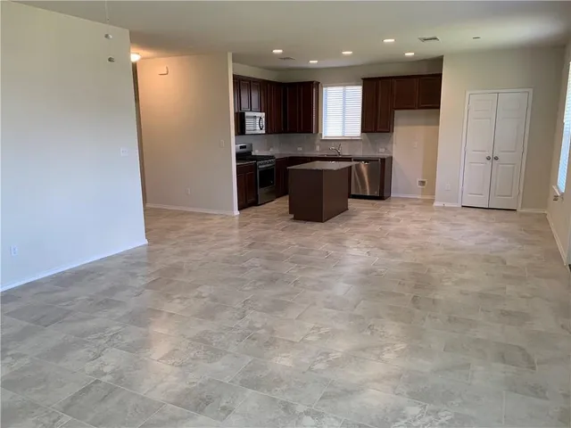 $2,295 | 105 Berkeley Place, Georgetown, TX 78628