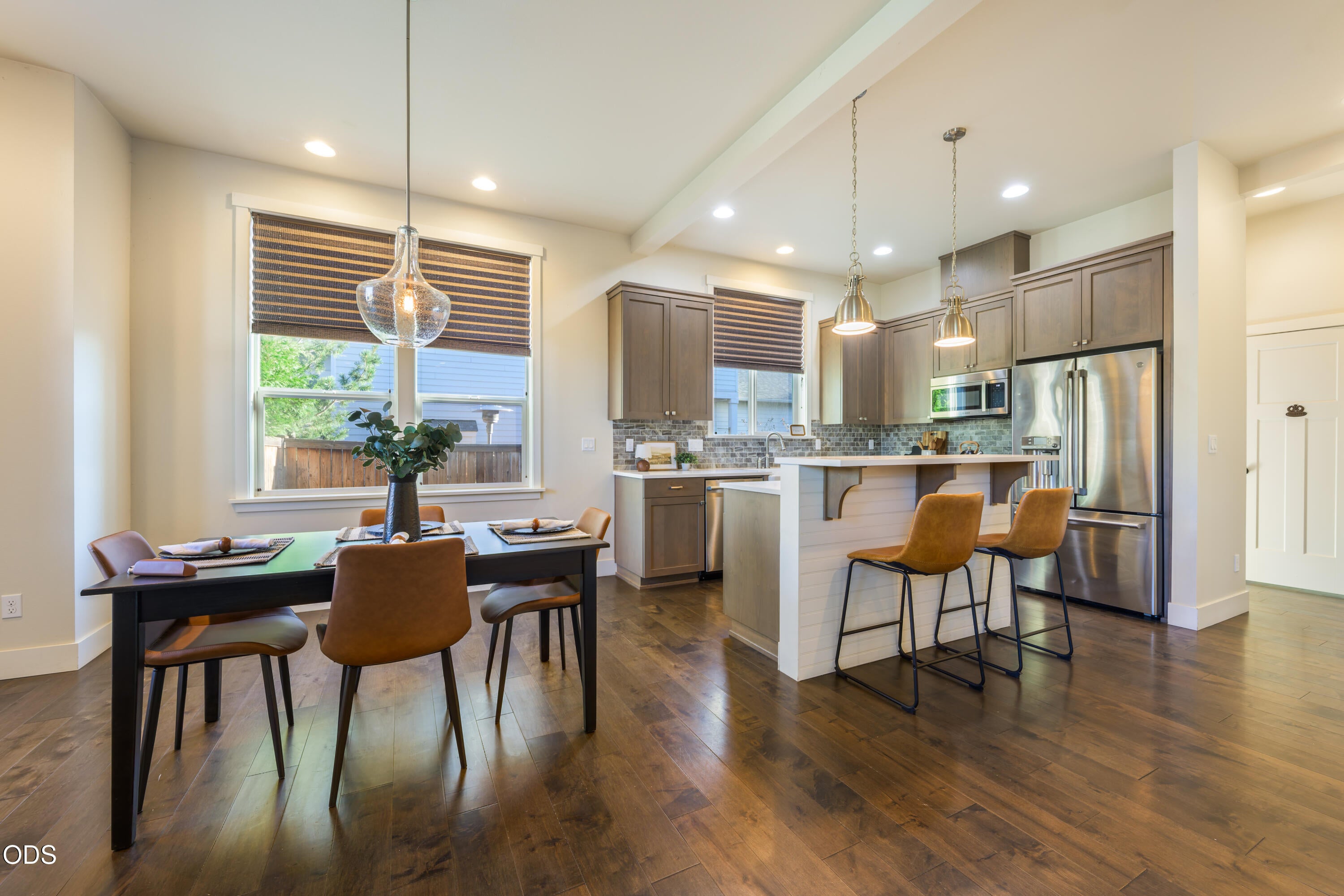 61591 Aaron Way Bend, OR 97702 - Photo 5 of 25 Gallery Image 5