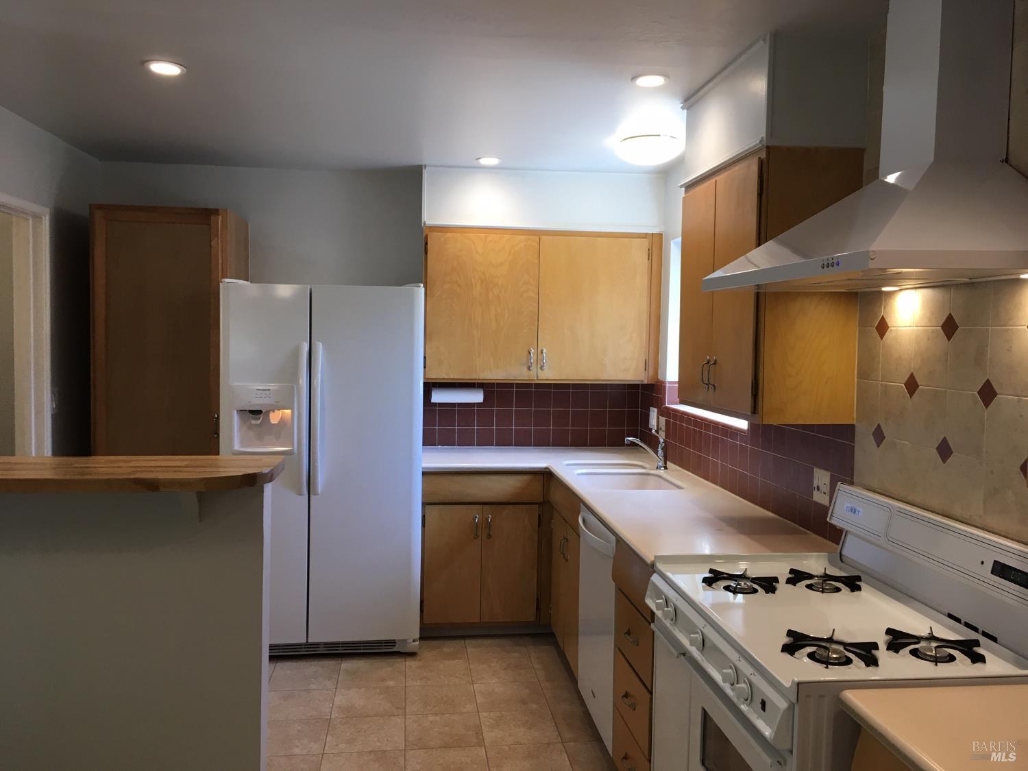 615 Antonio Street Cloverdale, CA 95425 - Photo 6 of 20 Unit A