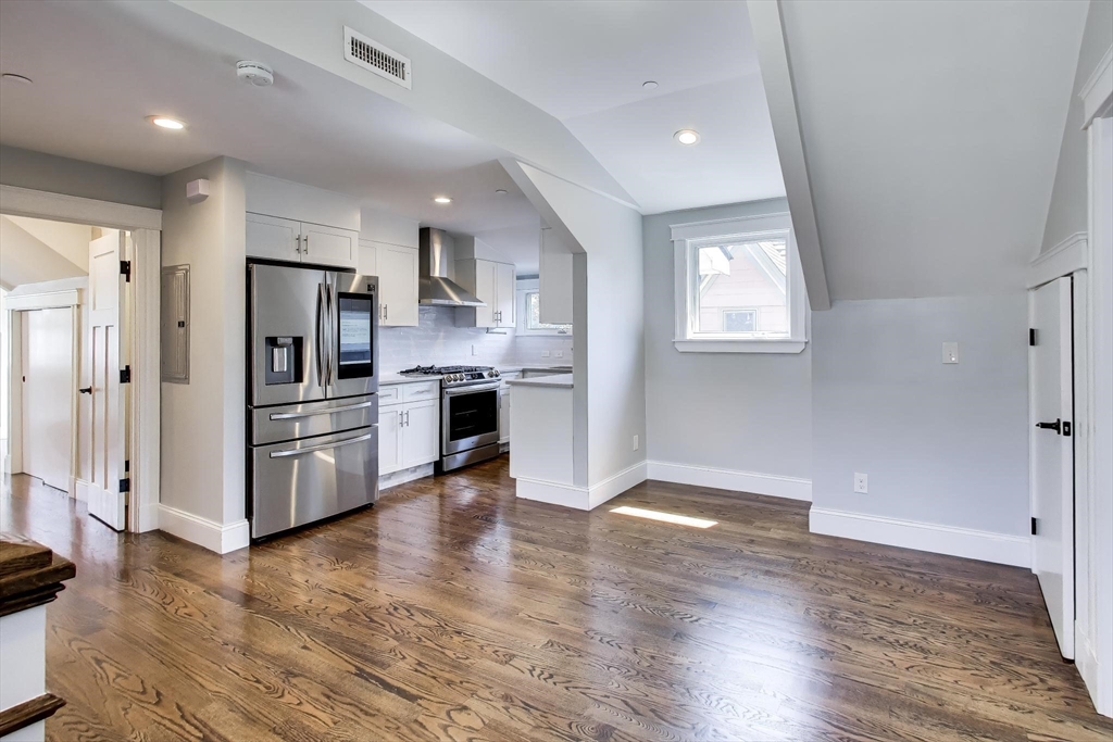 11 Preston Road, Unit 3 Somerville, MA 02143 - Photo 3 of 21 Gallery Image 3