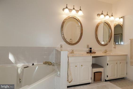 531 Post Oak Road Annapolis, MD 21401 - Photo 14 of 30 Bath (Master)