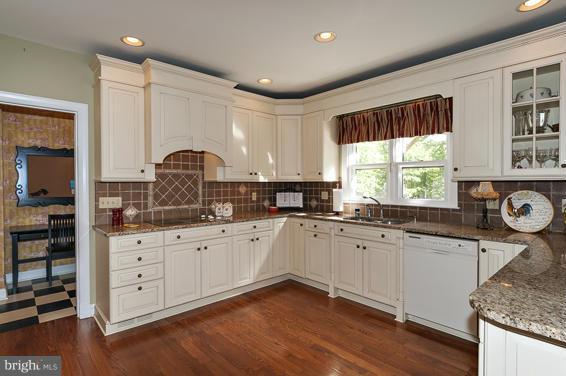 531 Post Oak Road Annapolis, MD 21401 - Photo 8 of 30 Kitchen
