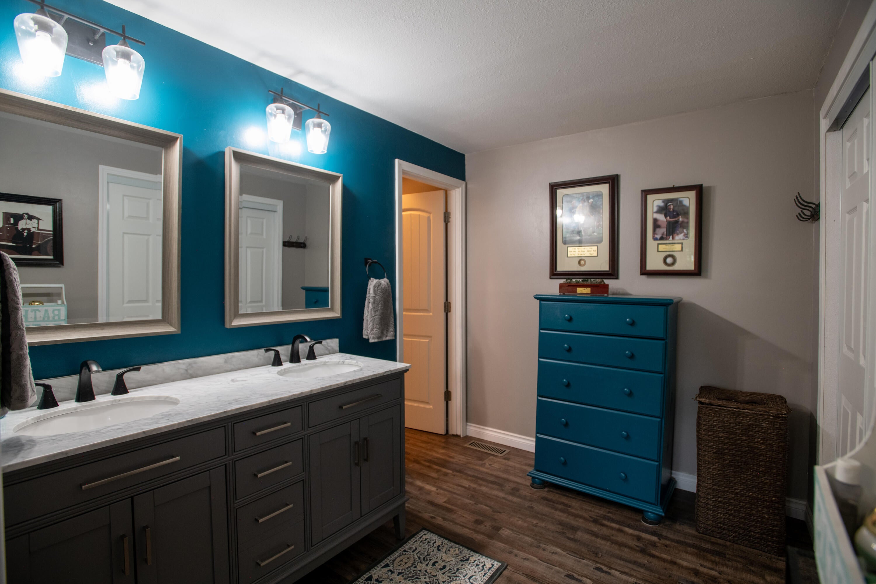 61182 Benham Road Bend, OR 97702 - Photo 15 of 25 Primary Bathroom