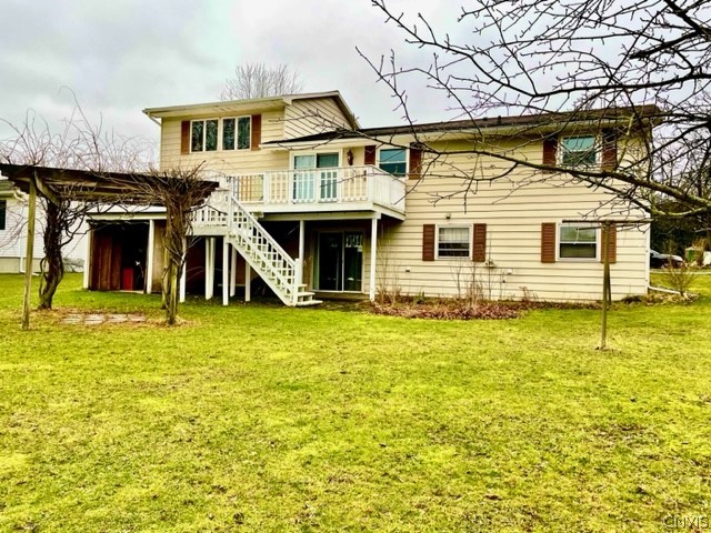 7 Aiken Drive Auburn, NY 13021 - Photo 5 of 34 Large deck and patio