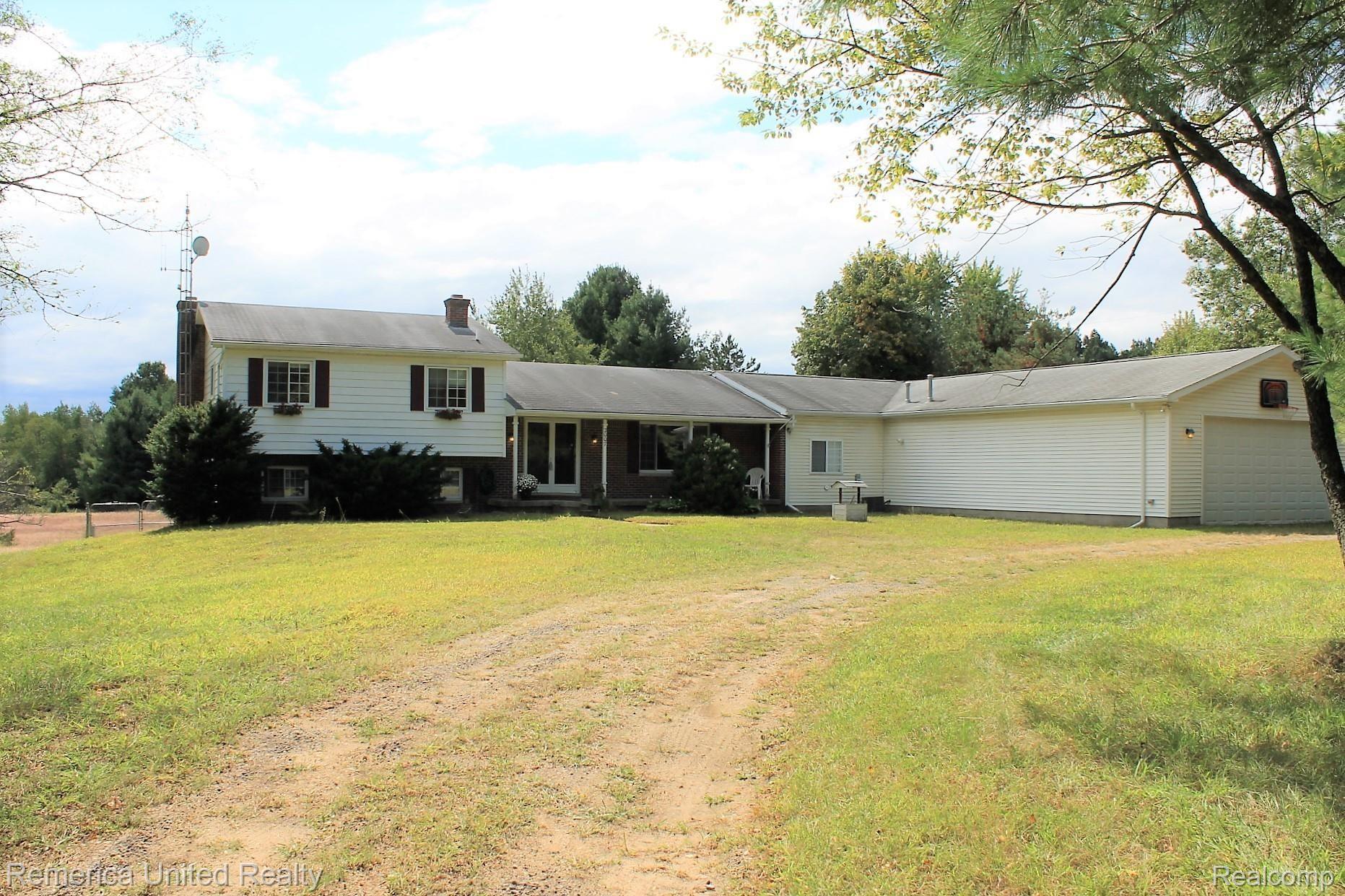 2007 Gannon Road Howell, MI 48855 - Photo 5 of 93 WebbRealtyPros_2007Gannon_Exterior2.JPG