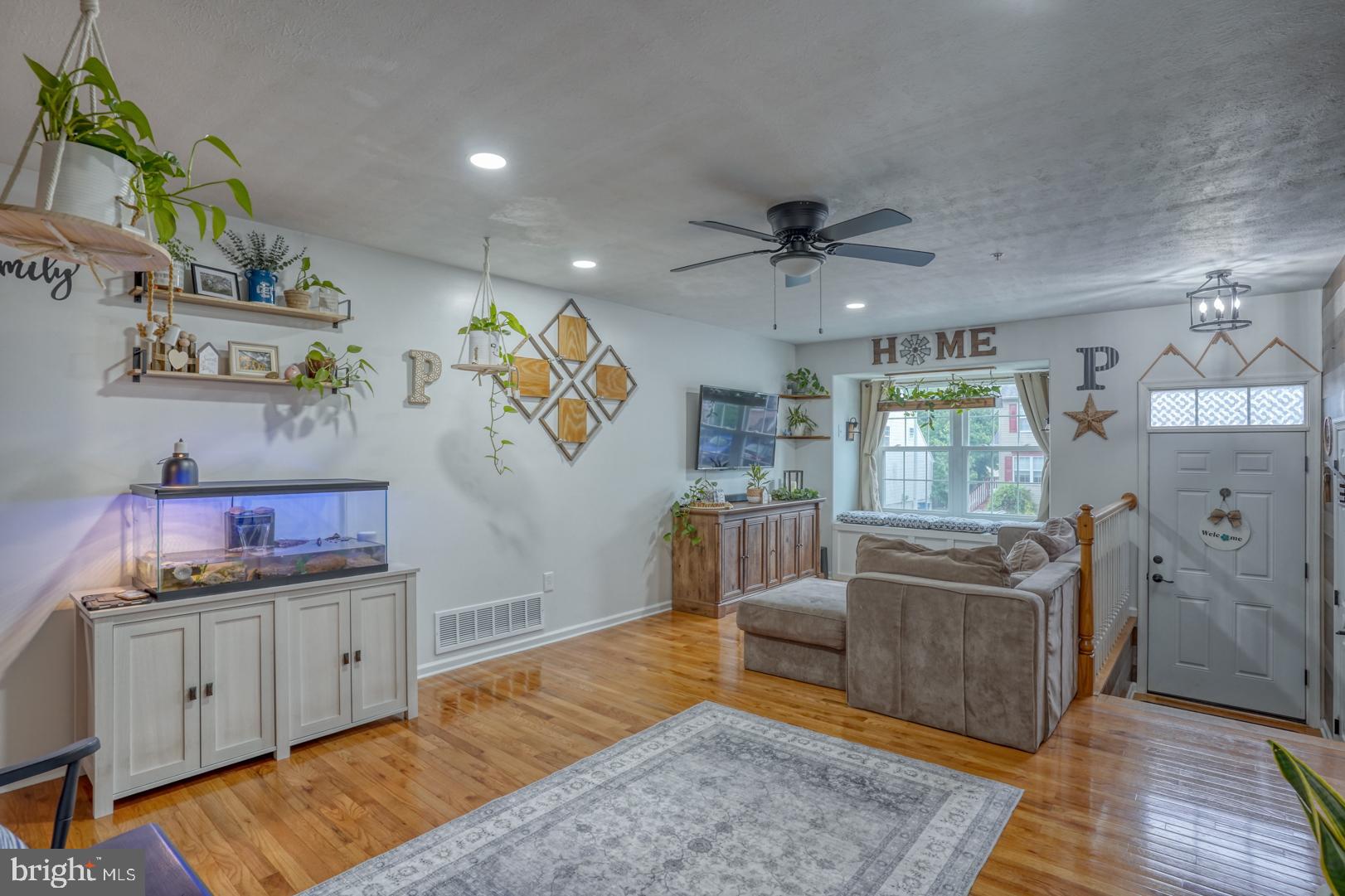 212 Mike Drive Elkton, MD 21921 - Photo 5 of 39 a living room with furniture and wooden floor