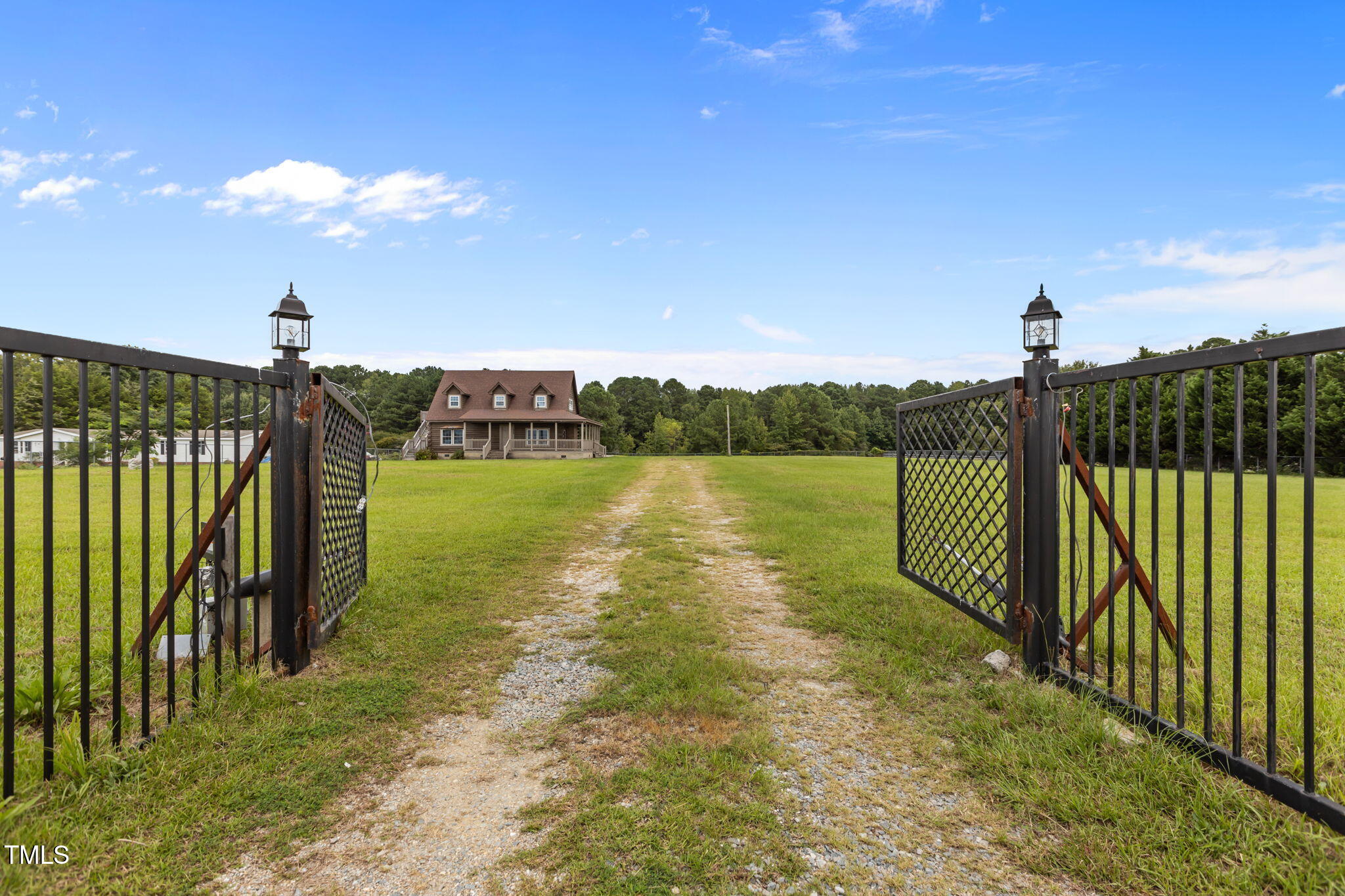 1829 Old Batten Road Selma, NC 27576 - Photo 4 of 68 55-web-or-mls-2N6A4872