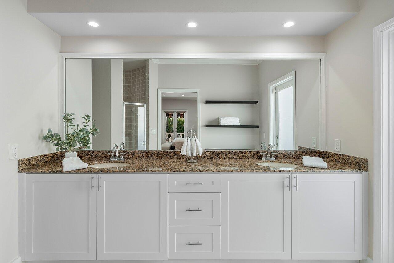 200 Northeast 2nd Street Boca Raton, FL 33432 - Photo 16 of 42 Primary Bathroom