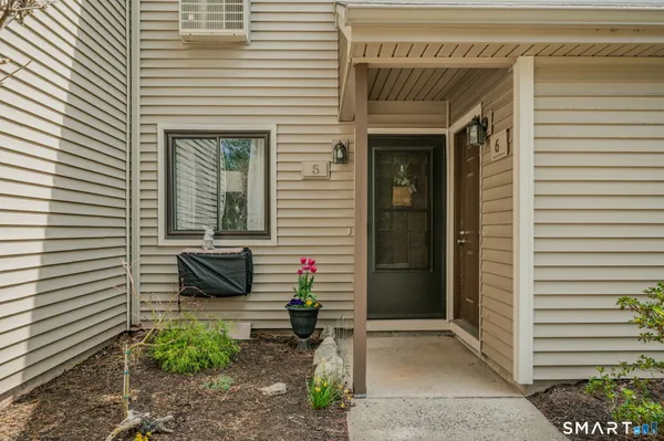 $160,000 | 371 Emmett Street, Unit 5, Bristol, CT 06010