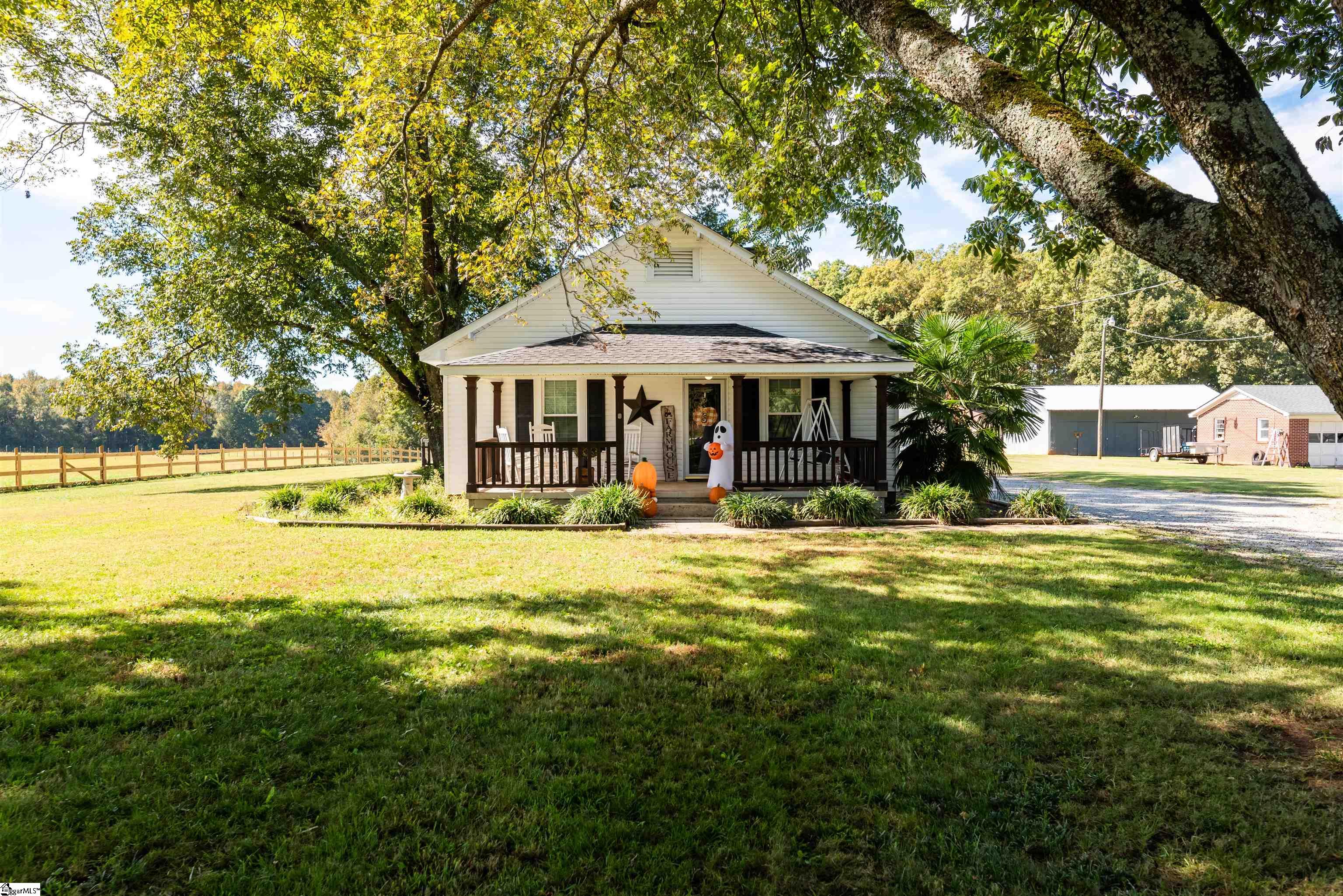 3140 Greenpond Road Gray Court, SC 29645 - Photo 1 of 21