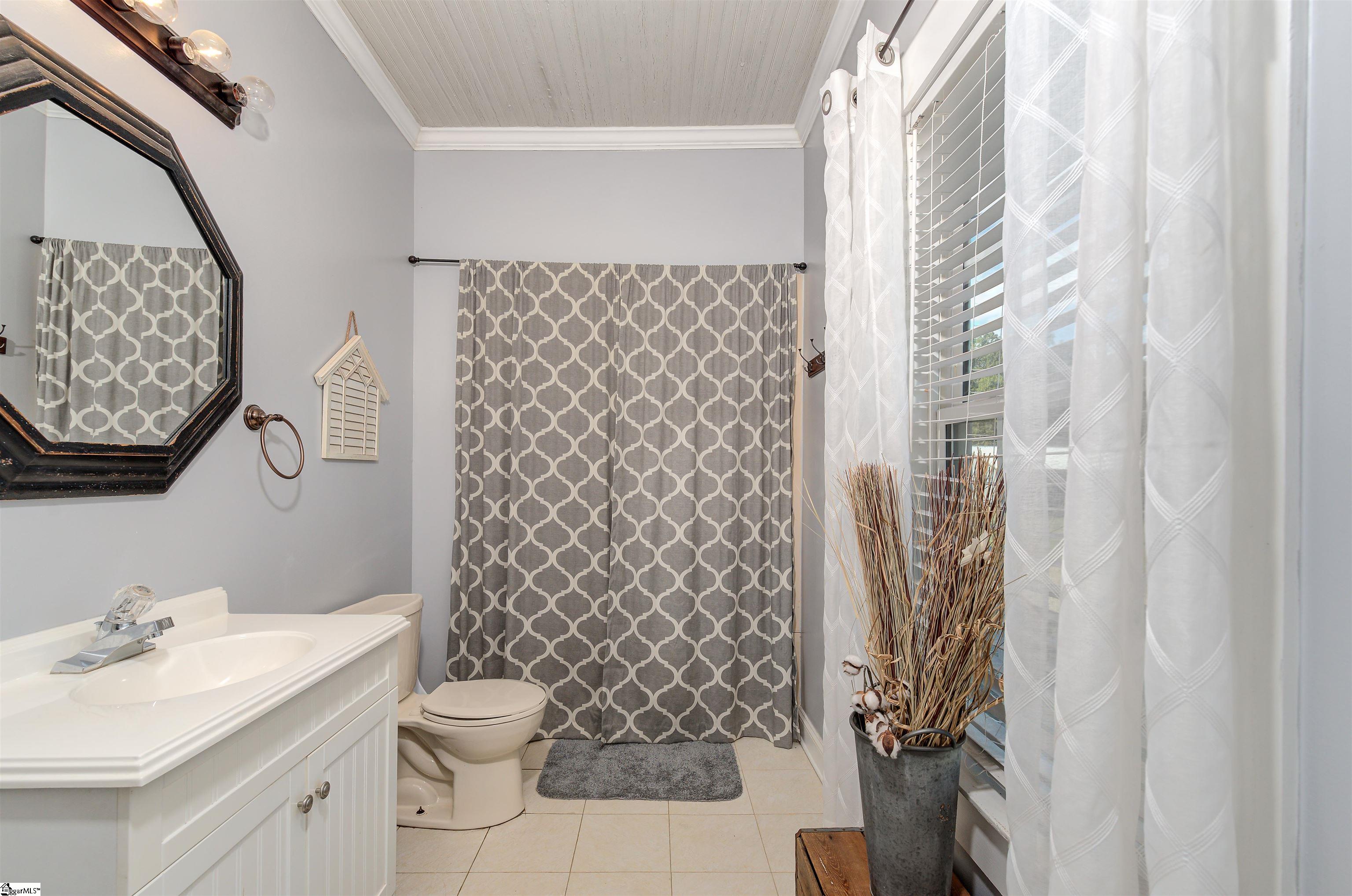 3140 Greenpond Road Gray Court, SC 29645 - Photo 11 of 21